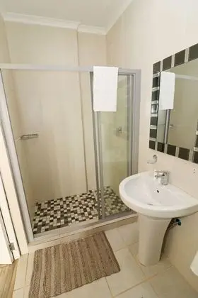 Comfort Tek Büyük veya İki Ayrı Yataklı Oda