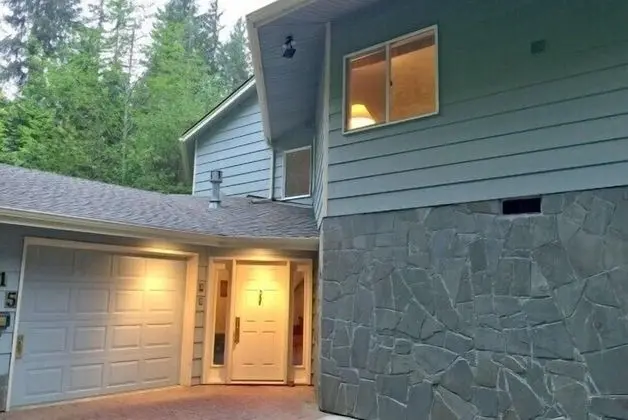 Ev