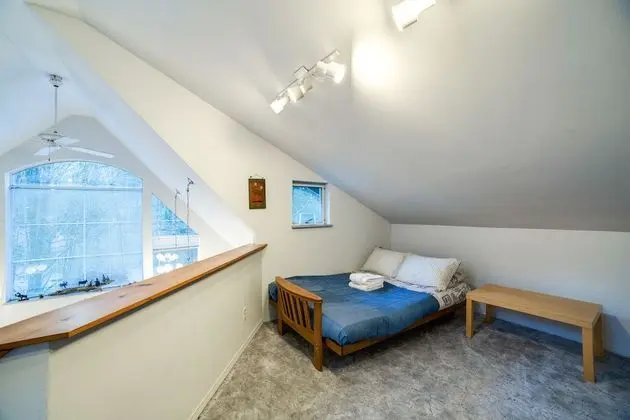 Ev (1 Bedroom)