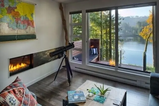 Ev