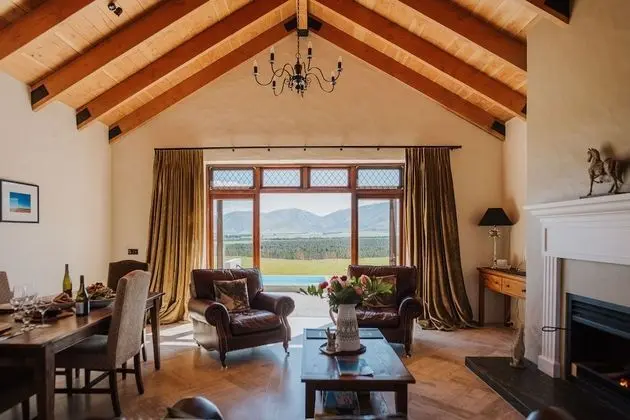 Superior Villa, Dağ Manzaralı