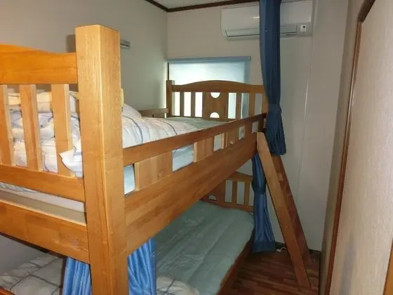 İki Ayrı Yataklı Oda, Ortak Banyo (with Bunk Bed)