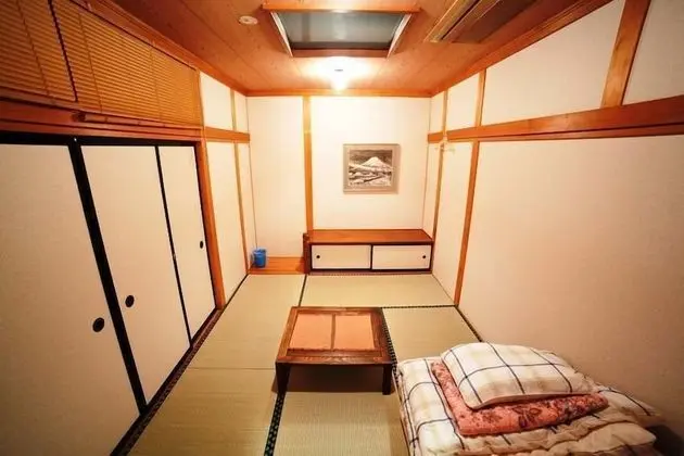Standard Oda, Sigara İçilmez, Ortak Banyo (Japanese-Style)