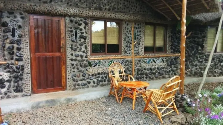 Family Oda, Bahçe Manzaralı
