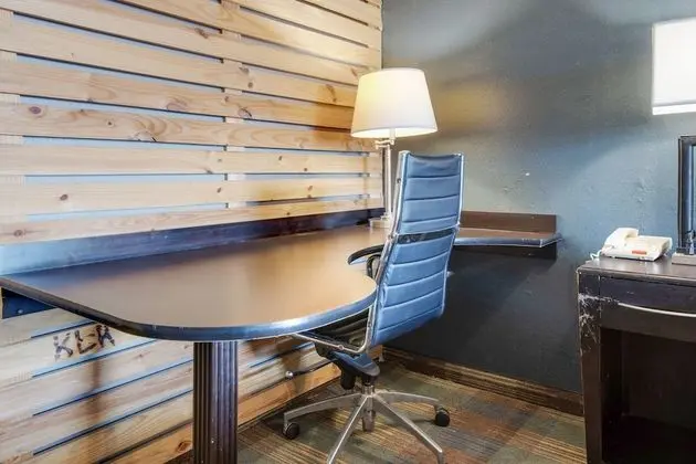 Oda, 1 En Büyük (King) Boy Yatak, Sigara İçilebilir