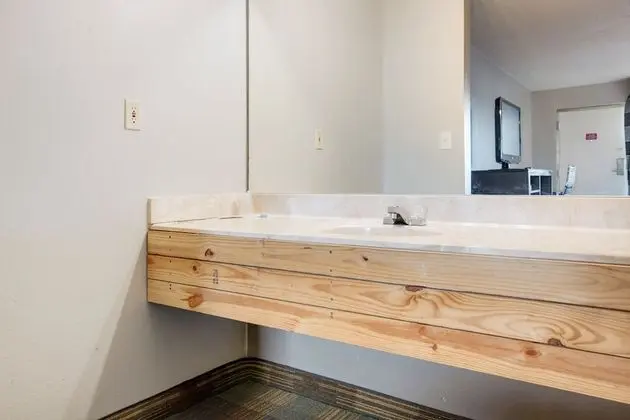 Oda, 2 Büyük (Queen) Boy Yatak