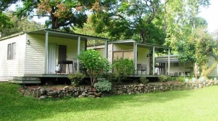 Standard Kulübe (Riverside Garden Cabin)