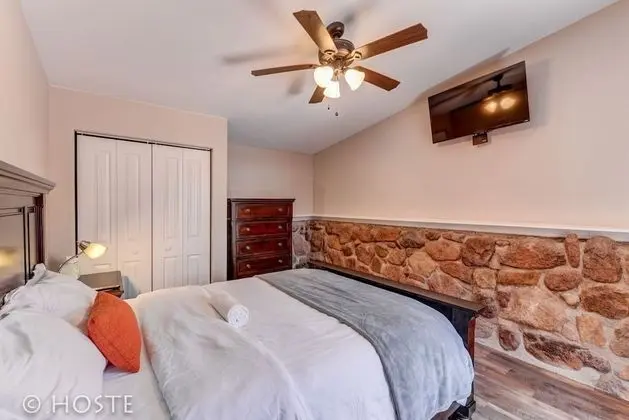Ev (4 Bedrooms)