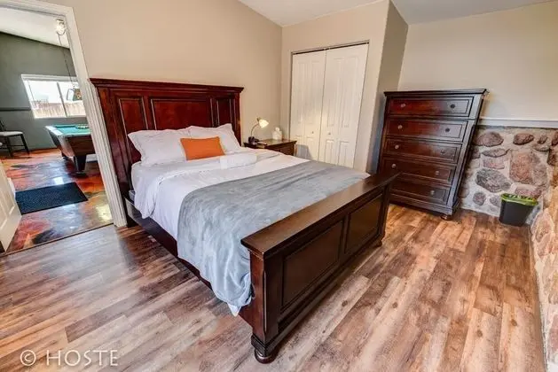 Ev (4 Bedrooms)