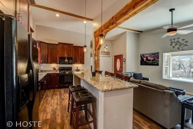 Ev (4 Bedrooms)