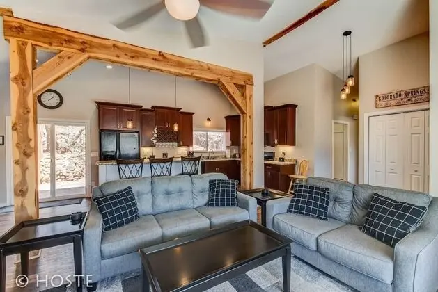 Ev (4 Bedrooms)