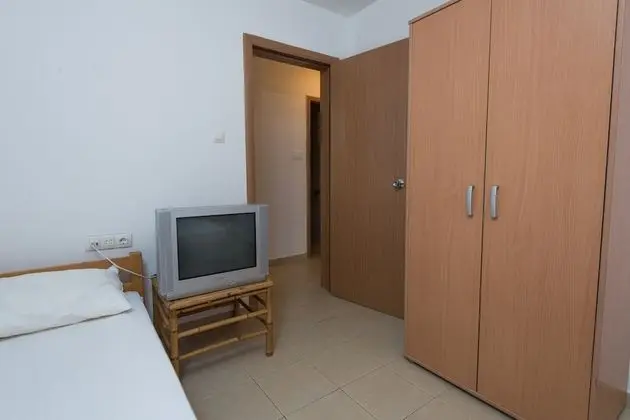 Apart Daire, 1 Yatak Odası, Teras, Bahçeli