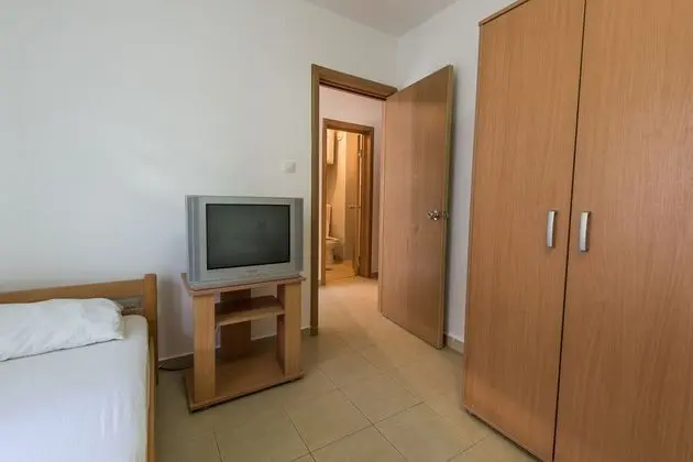 Apart Daire, 1 Yatak Odası, Teras, Bahçeli