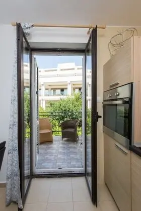Apart Daire, 1 Yatak Odası, Teras, Bahçeli