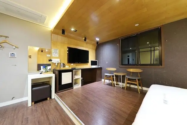 Premium Tek Büyük Yataklı Oda, Şehir Manzaralı (Deluxe)