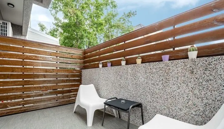 Tek Büyük Yataklı Oda, Balkon
