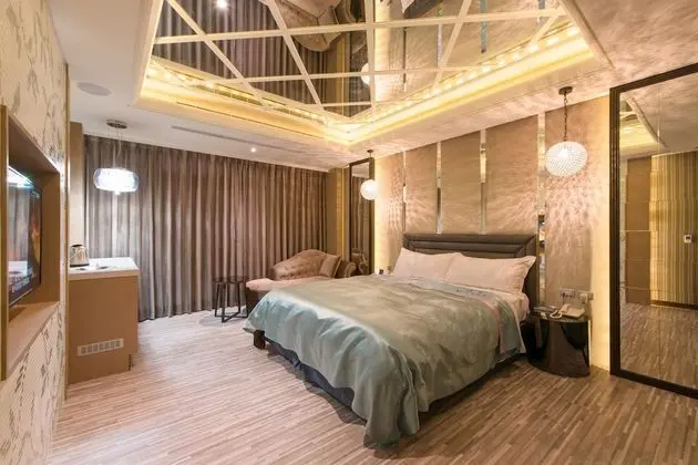 Comfort Tek Büyük Yataklı Oda