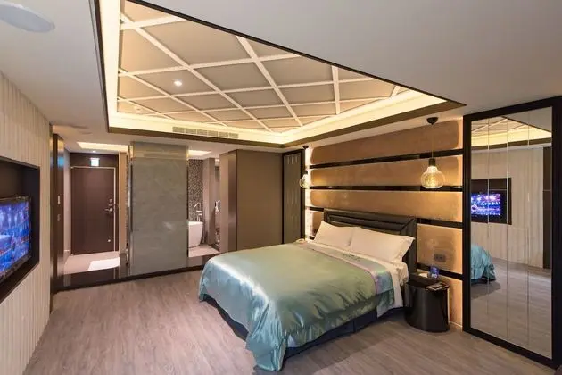 Deluxe Tek Büyük Yataklı Oda