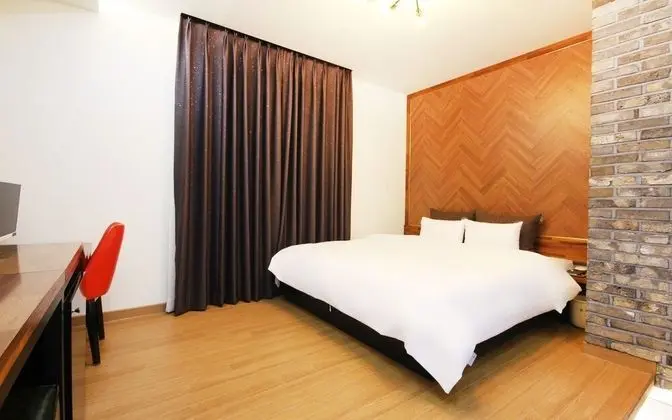 Oda (Drive-in (1 vehicle per room))