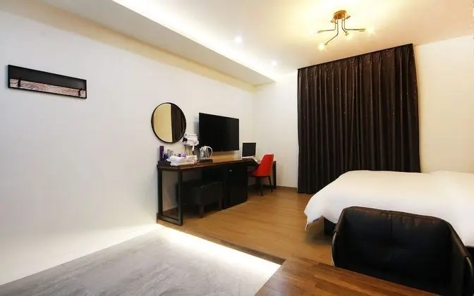 Oda (Drive-in (1 vehicle per room))