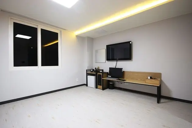 Oda (Korean-style Ondol Room)