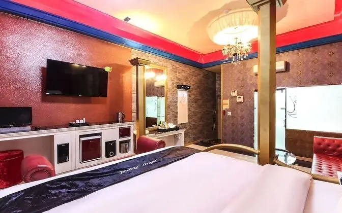 Oda (Drive-in-Deluxe Room (Spa Whirlpool))