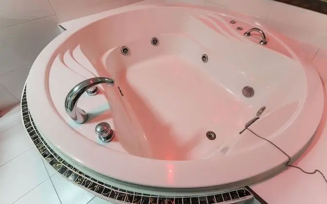 Oda (Drive-in-VIP (Twin Bed + Spa Whirlpoo)