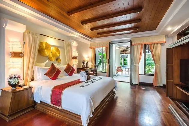 Grand Suite, Pool View