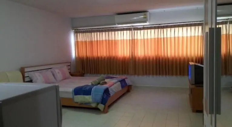 Standard Room (C5/C8/C9 Building)