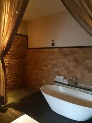Deluxe Oda (Muaya House)