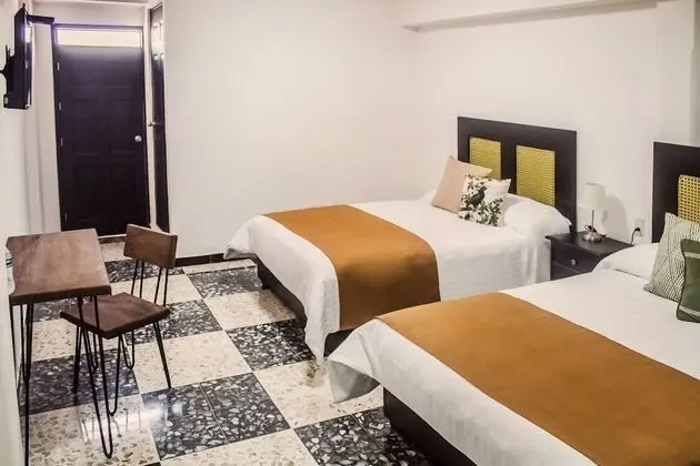 Dört Kişilik Oda, 2 Çift Kişilik Yatak