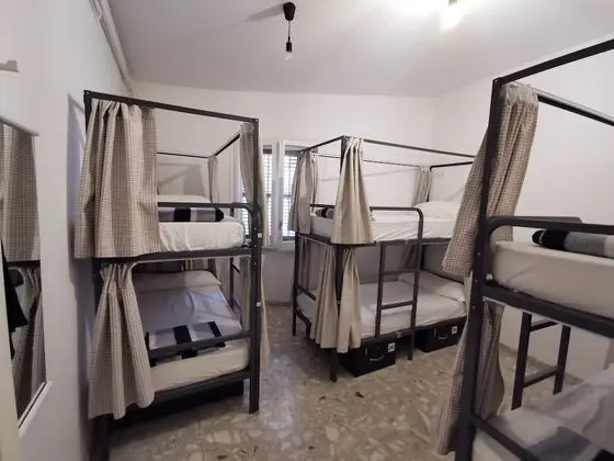 Ortak Ranzalı Oda, Karma Ranzalı Oda (1 bed in a 6-Bed Dormitory Room)