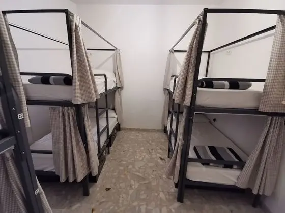 Ortak Ranzalı Oda, Karma Ranzalı Oda (1 bed in a 6-Bed Dormitory Room)