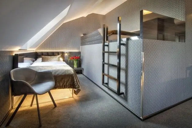 Standard Dört Kişilik Oda