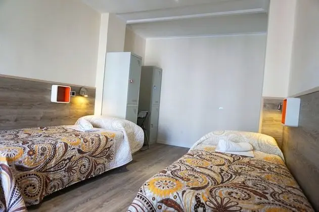 Standard Dört Kişilik Oda, Ortak Banyo, Şehir Manzaralı