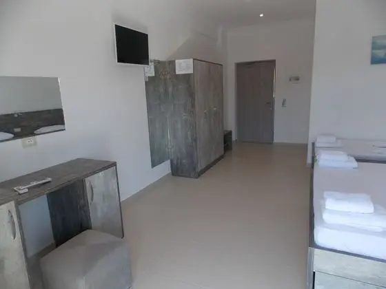 Dört Kişilik Oda, Deniz Manzaralı