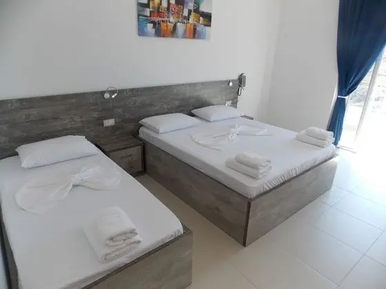 Dört Kişilik Oda, Deniz Manzaralı