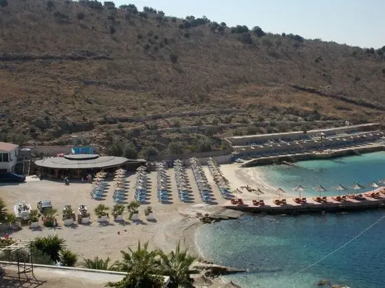 Dört Kişilik Oda, Deniz Manzaralı