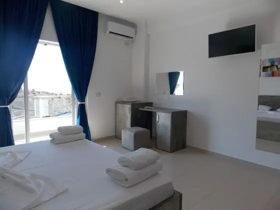 Tek Büyük Yataklı Oda, Balkon