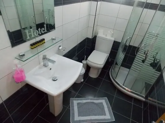 Tek Büyük veya İki Ayrı Yataklı Oda, Deniz Manzaralı