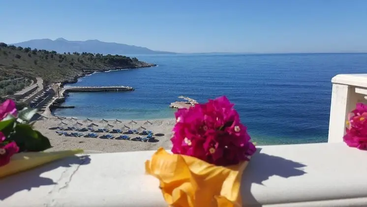 Tek Büyük veya İki Ayrı Yataklı Oda, Deniz Manzaralı