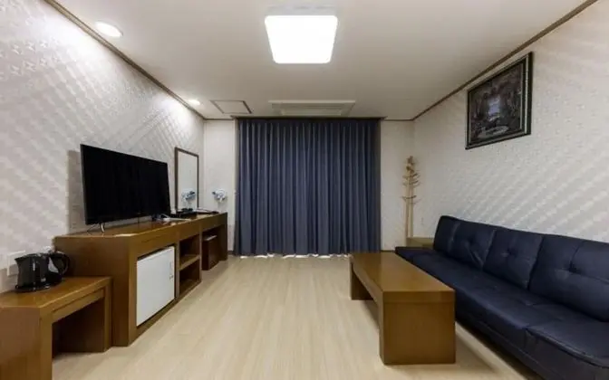 Luxury Oda