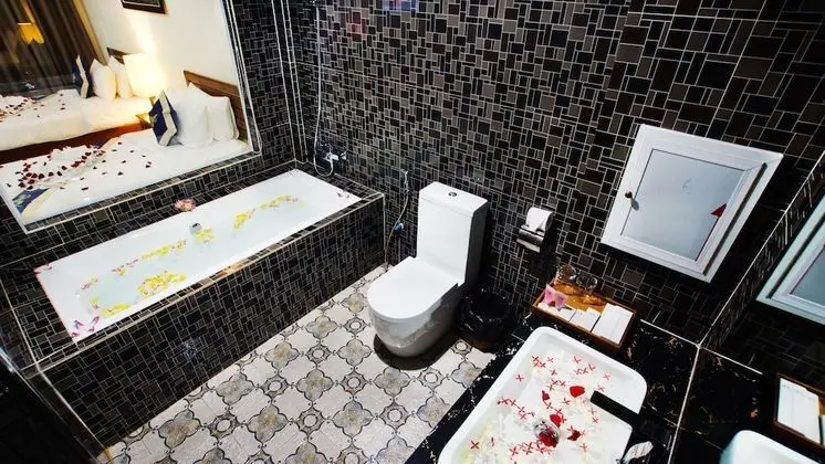 Deluxe Twin Room - Free Airport Pickup