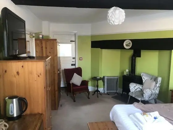 Tek Büyük veya İki Ayrı Yataklı Oda (The Daffodil Room)