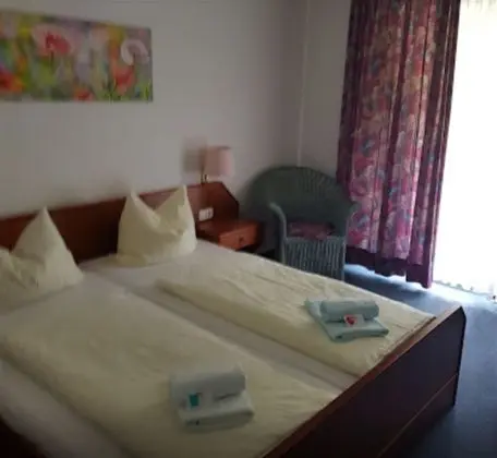 Tek Büyük Yataklı Oda, Balkon