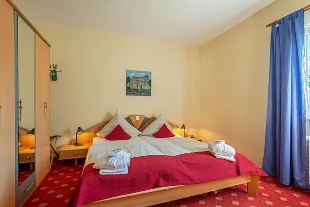 Comfort Tek Büyük Yataklı Oda