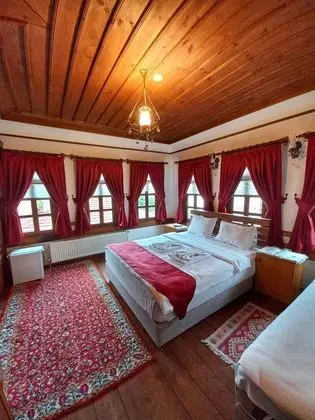 Aile Odası, Bahçe veya Sokak Manzaralı, Aileye Özel