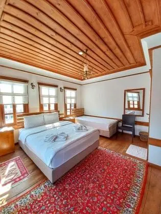 Çift Kişilik, Şehir Manzaralı