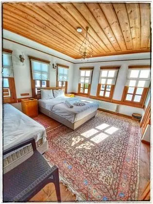 Çift Kişilik, Şehir Manzaralı