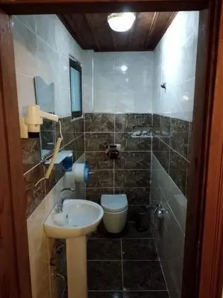Triple, Bahçe Manzaralı